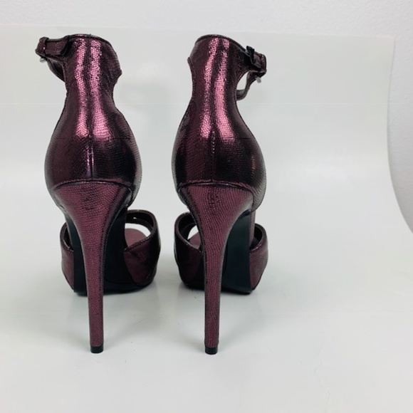 Nine West metallic grape/purple heels. 7M. NWOT. - Picture 3 of 16